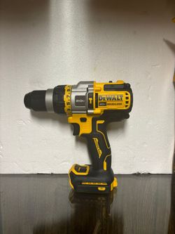 dewalt DCD999b 20 v cordless hammer drill