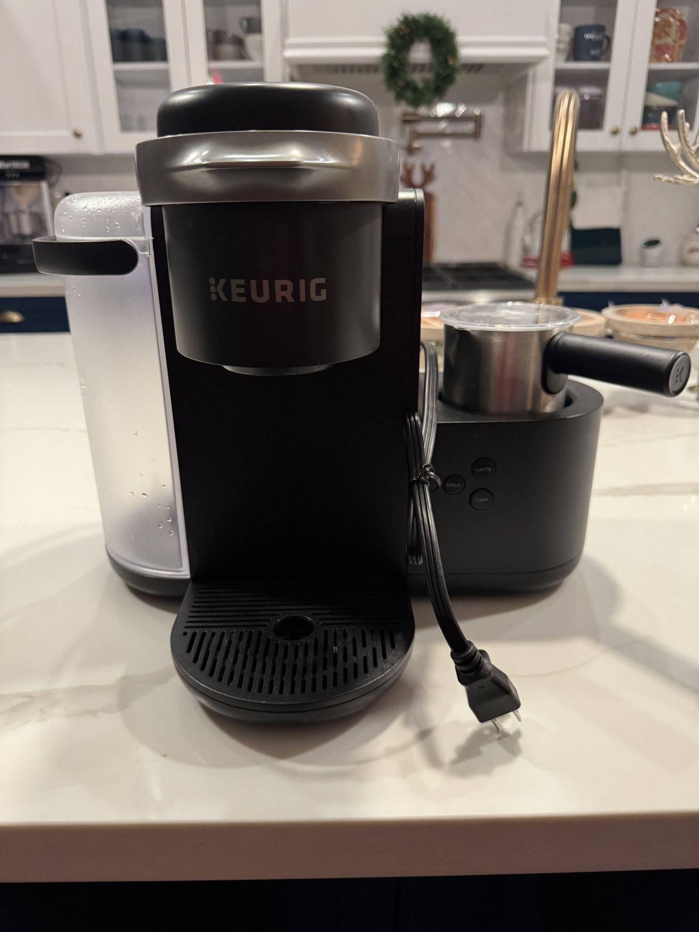 Keurig K-Cafe Single Serve K-Cup Coffee Maker, Latte Maker and Cappuccino Maker, Dark Charcoal