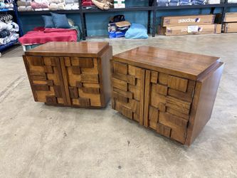 LANE Vintage Mid-Century Modern Stacatto Brutalist Walnut Nightstands (Set of 2)