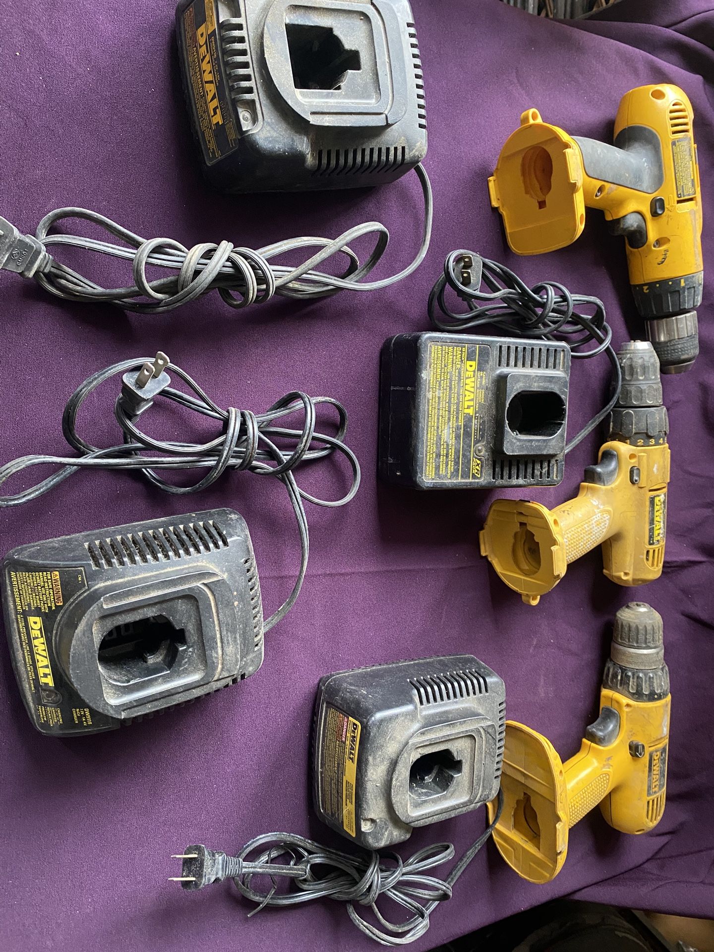 DeWalt Drills & Chargers    (Lot Of 7 ) #005