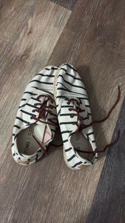 Women’s Striped Toms