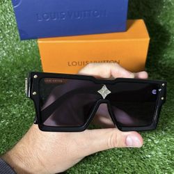 Louis Vuitton Sun Glasses 