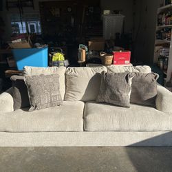 Sofa (like New)