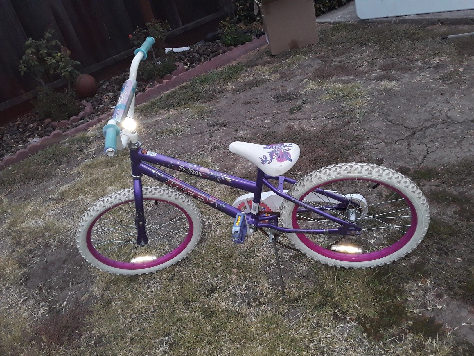 Girls bike