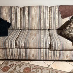 Couch With Pull Out Bed 