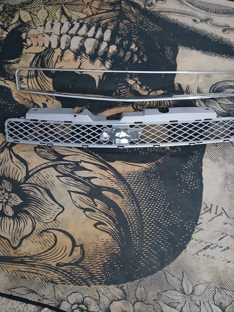 Front Grill To 2012 Chevy Impala 