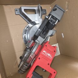 Milwaukee  Miter Saw 7 1/4 New