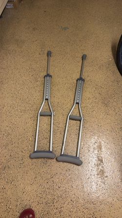 Adjustable Aluminum Underarm Crutches Pair