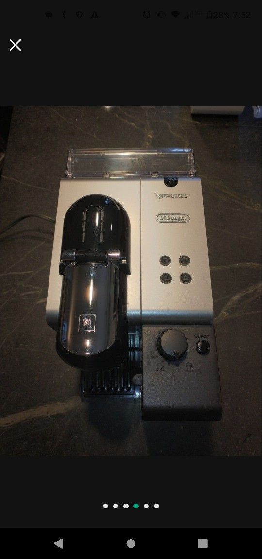Delonghi Nespresso Coffee Maker EN520SL