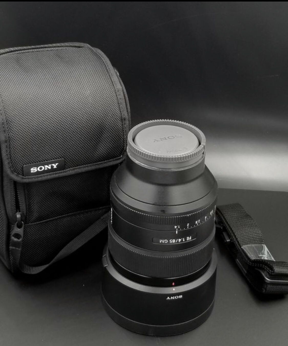 Sony G Master 85mm f1.4 lens