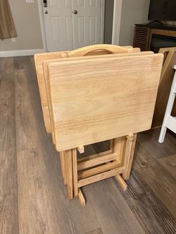 TV trays set