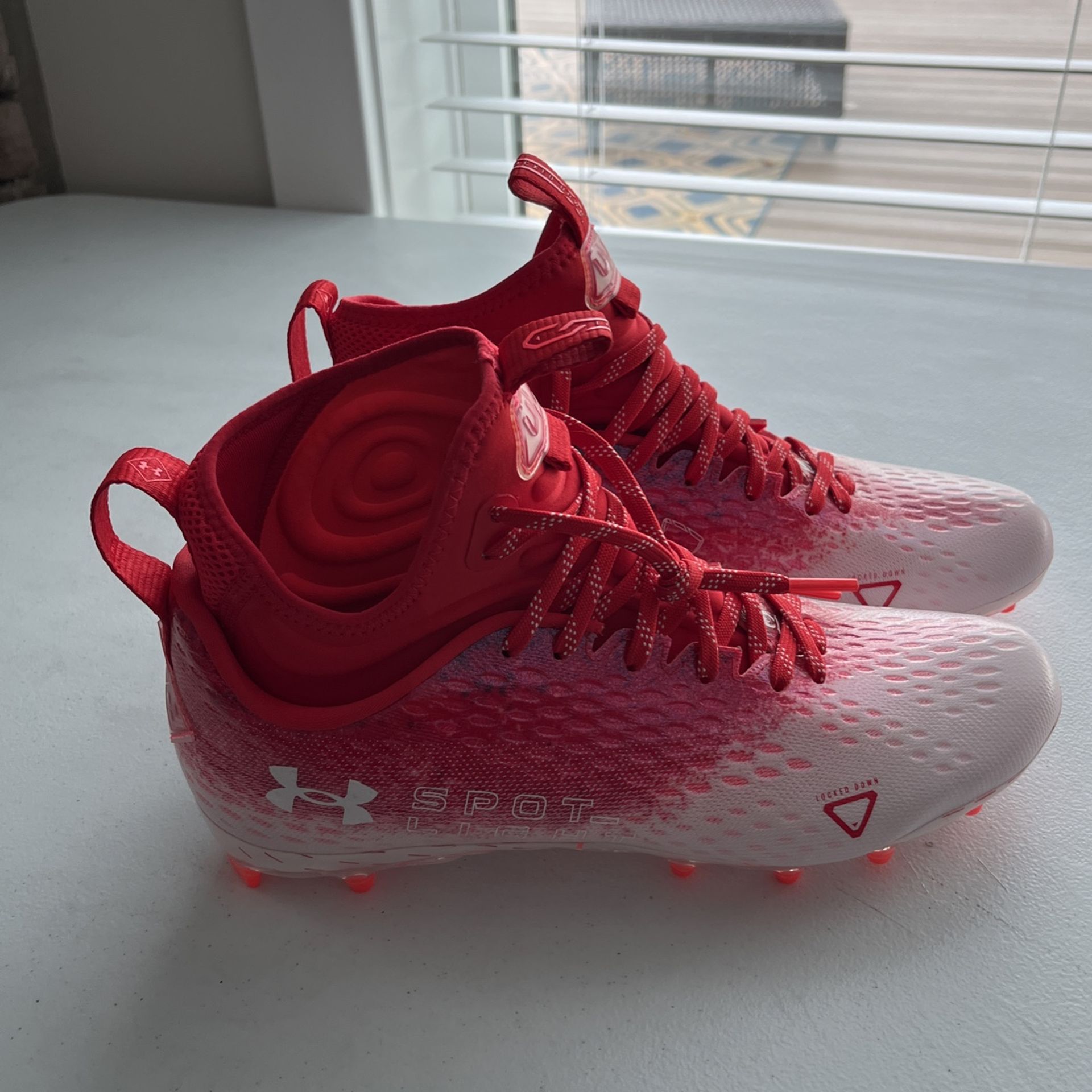 Under Armour Spot Light Football Cleats