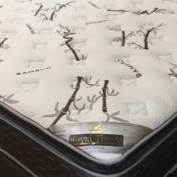 Set King Size New Royal Touch Memory Foam Pillow Top Mattress And Box Spring 