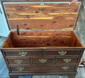 Vintage Lane Cedar Chest
