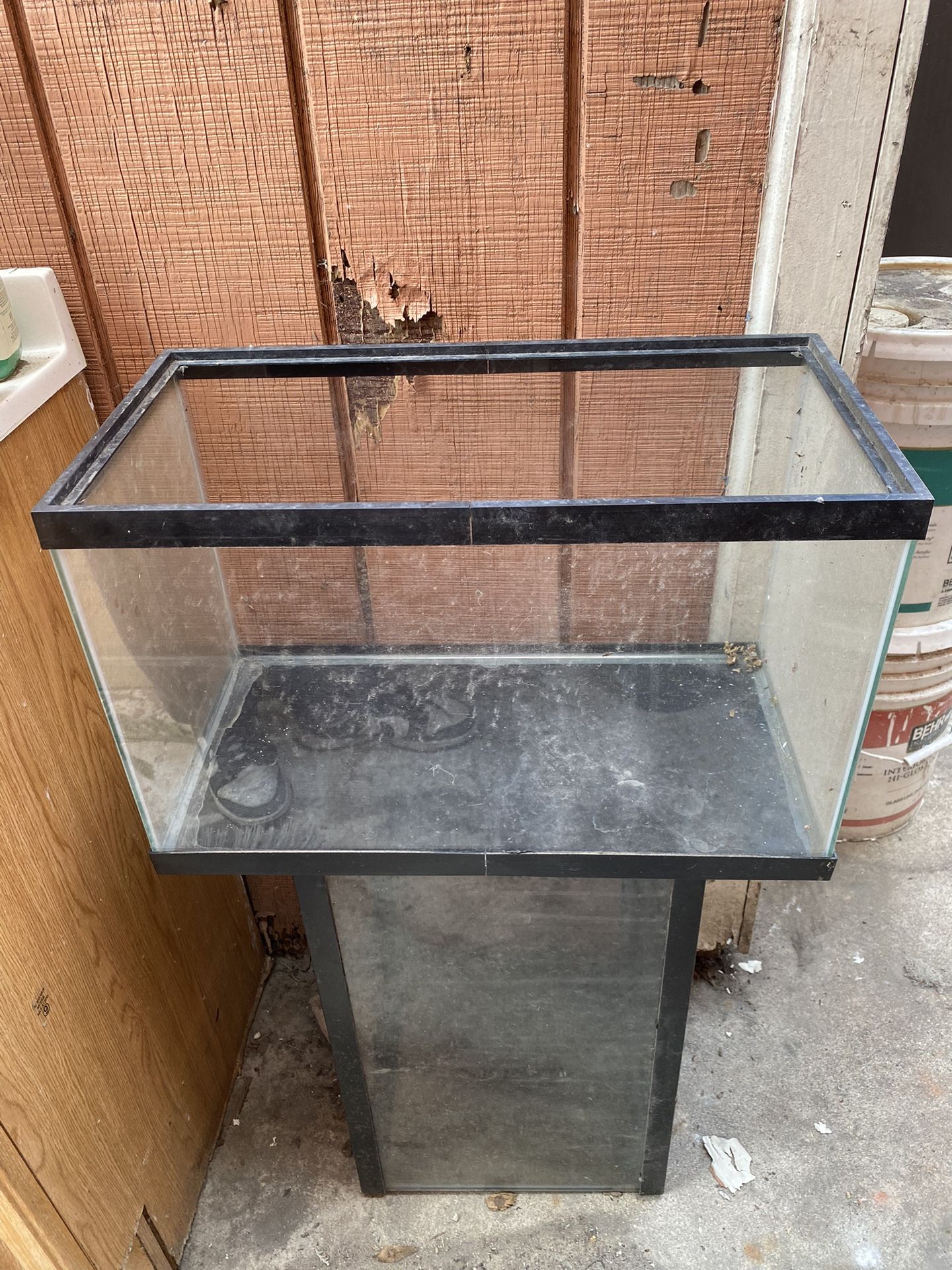10 Gallon Aquarium