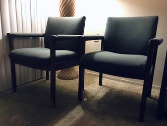 Authentic Vantage￼1980s Padded Chairs Adult owned comes from pet free smoke environment No rips or tears Please read description