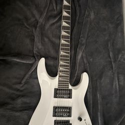 Jackson JS22 White Guitar