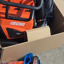 ECHO
56V 195 MPH 795 CFM Cordless Battery Backpack Blower w/Tube Throttle and (2) 5.0Ah Batteries and Dual Port Charger