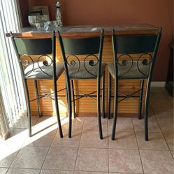 Handmade Bar With Four Barstools