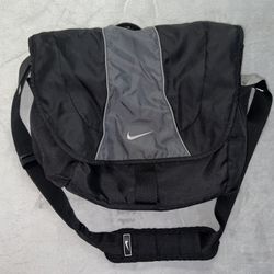 Nike Vintage Messager Bag 