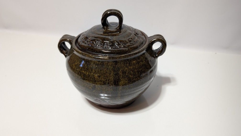 Vintage Brown Glazed Ceramic Bean Pot With Lid and Handles USA Stoneware 7 Inch

