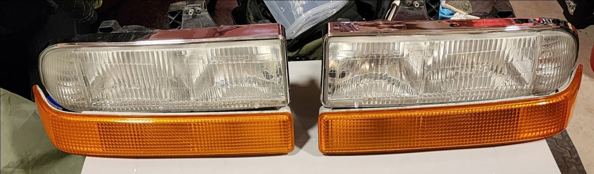03 S-10 Headlight Assembly