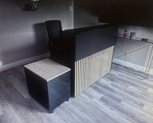 Custom Commercial-Grade Office Furniture | Reception Desk