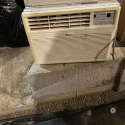 Window AC Unit