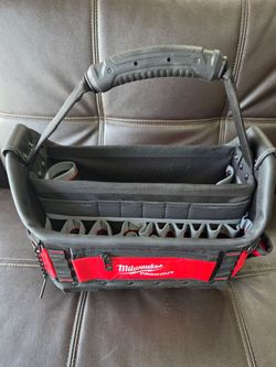 Milwaukee PACKOUT 15 in. Structured Tote