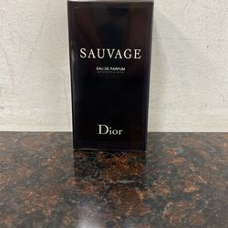 Dior.  SAUVAGE PARFUM  