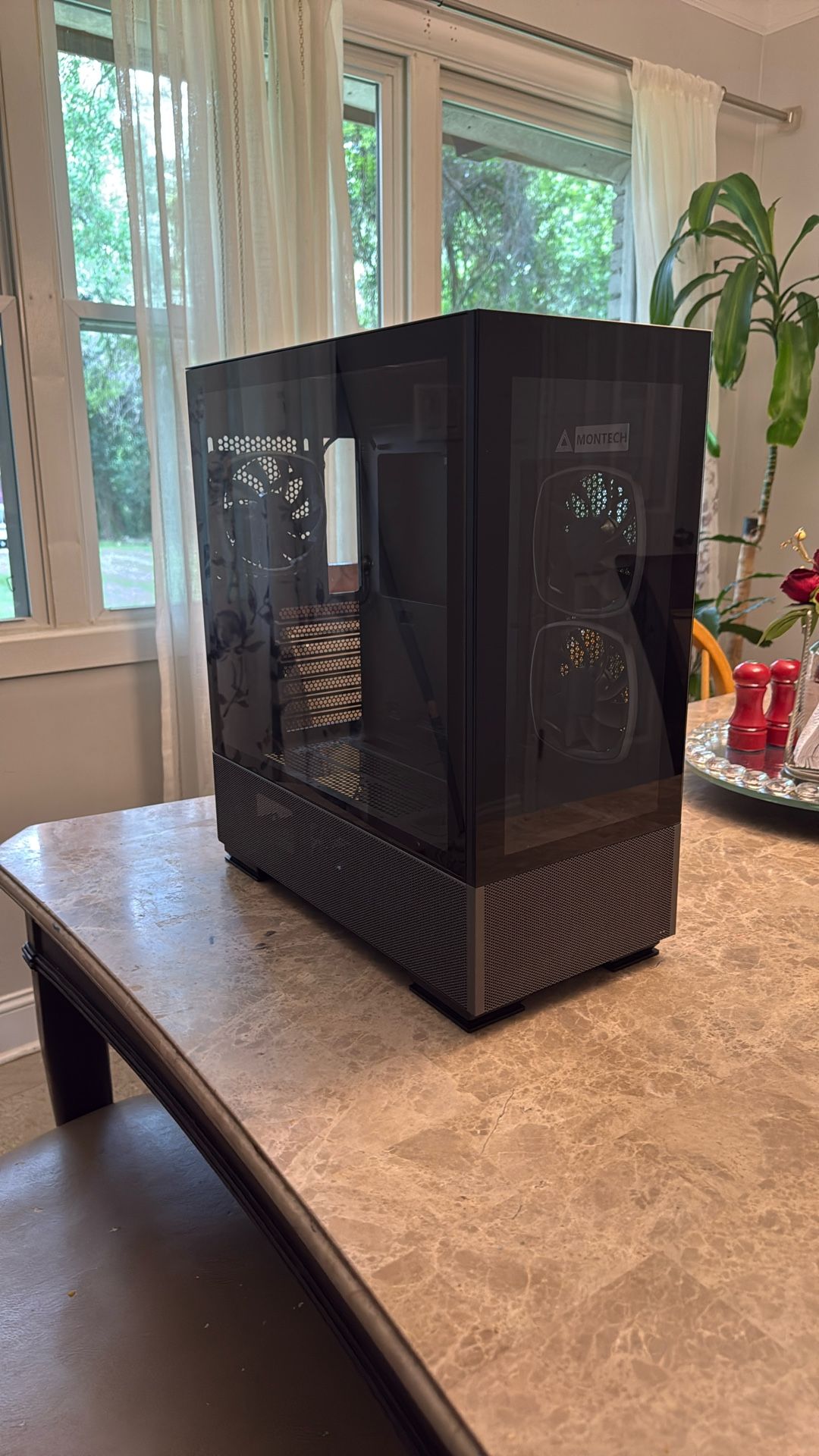 Montech sky two pc case