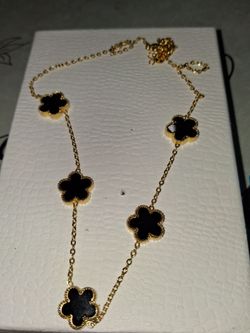 Gold  clover Chain