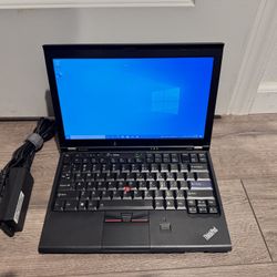 Lenovo Thinkpad X220 Notebook i5 8gb Windows 10
