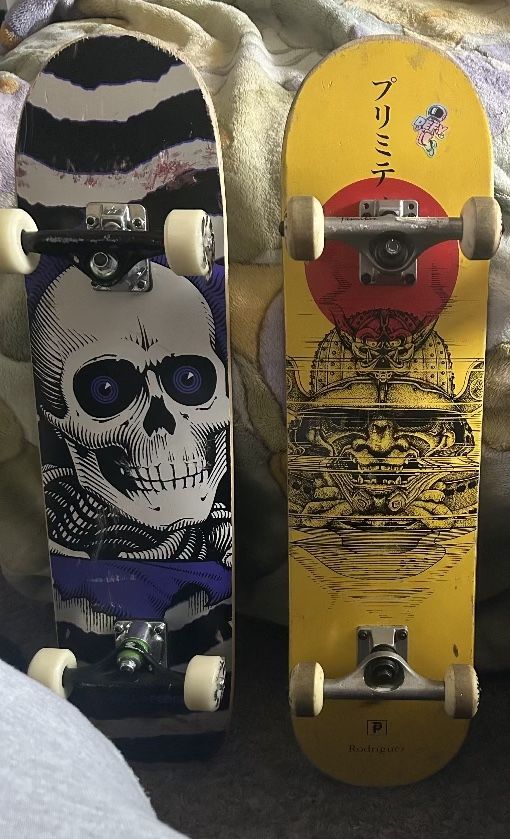 Skateboards Look At Description