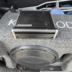 Kenwood 12” Sub With Kicker Amp
