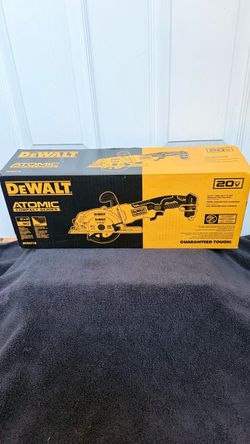 DEWALT Atomic 20V Compact Circular Saw DCS571B