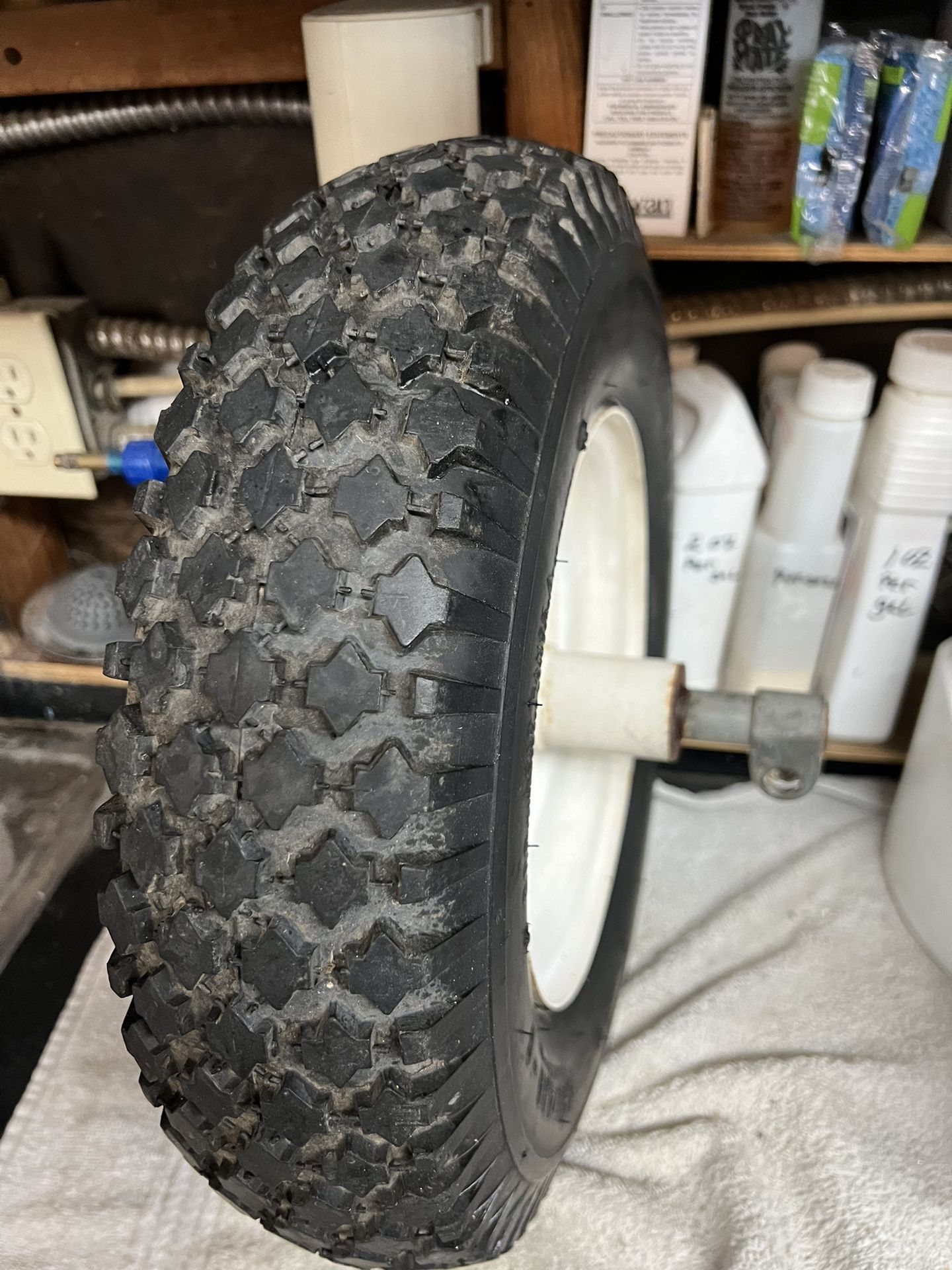 Wheelbarrow Tire,rim And Axle