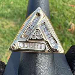 14k solid yellow gold 1ct natural diamond baguette men’s ring 22 grams triangle Bermuda