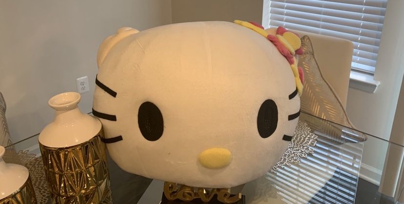 Hello Kitty Full Character