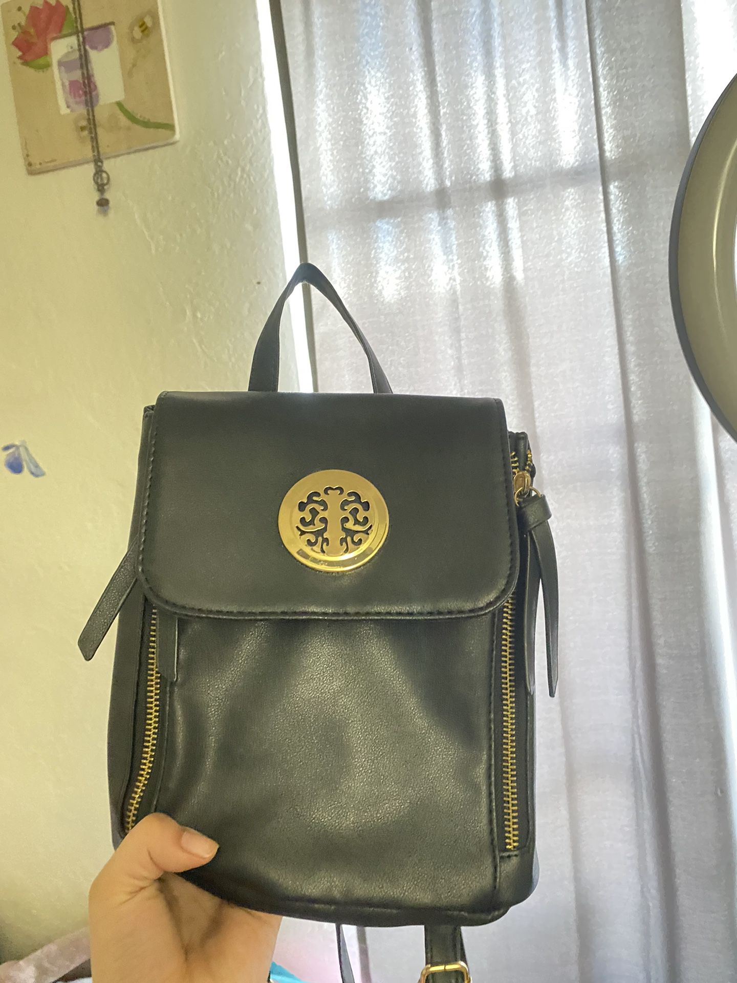 black mini backpack 