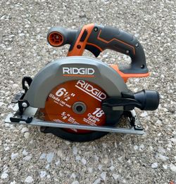 Ridgid 18V Cordless 6 1/2 in. Circular Saw Tool Only