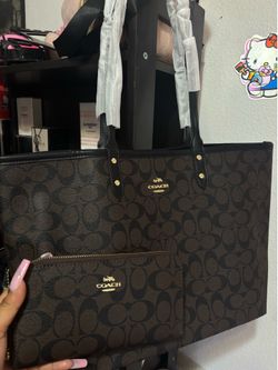 Brown tote bag with wallet