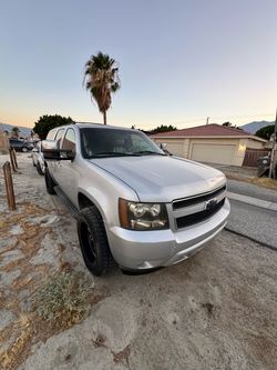 Chevrolet Suburban Full-Size SUV