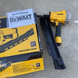 DEWALT Pneumatic 21-Degree Collated Corded Framing Nailer  
