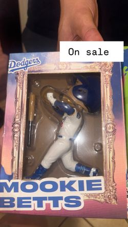 Dodger bobble head