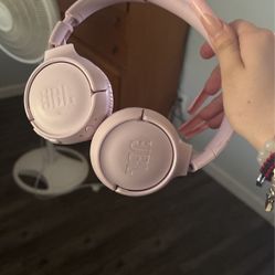 JBL Wireless headphones 