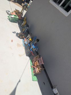 Outdoor toys/trucks/Imaginext