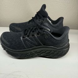 New Balance Size M/8 W/9.5