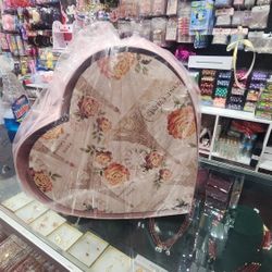 ¿Cajas de decoraciones?