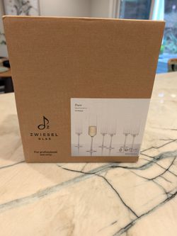 12 Champagne Zwiesel Glasses